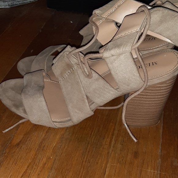 Shoes - Picture 2 of 3